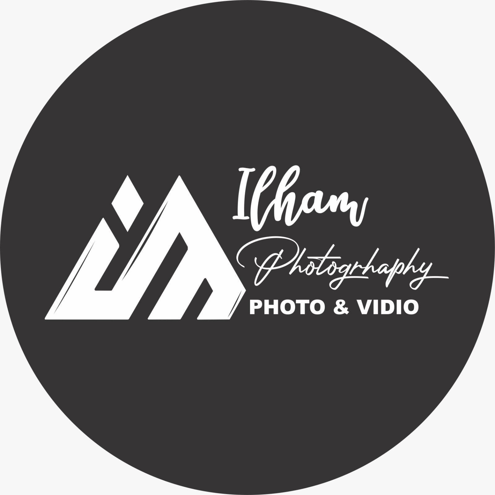 Logo Ilham Studio